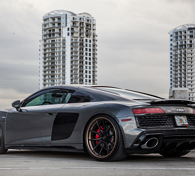 Фото дисков Strasse Wheels SV5 Deep Concave FS на Audi R8 (4S)
