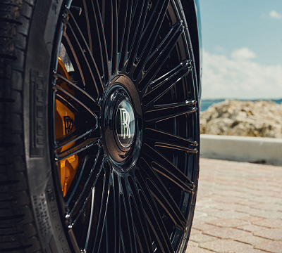 Фото дисков Vossen S17-14 на Rolls-Royce Cullinan