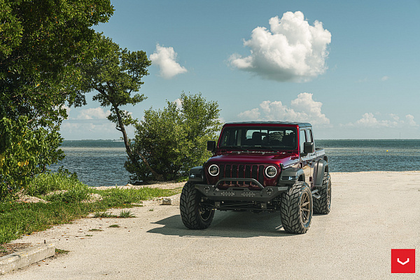Фото дисков Vossen HF-3 Сатиновая бронза на Jeep Gladiator II (JT)