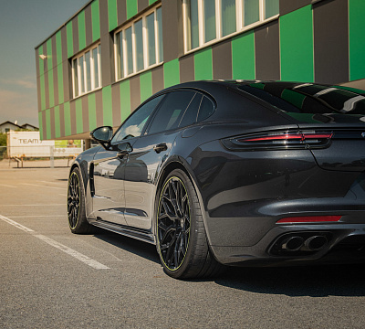 Фото дисков Vossen HF-2 на Porsche Panamera II
