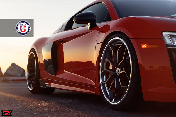 Audi R8
