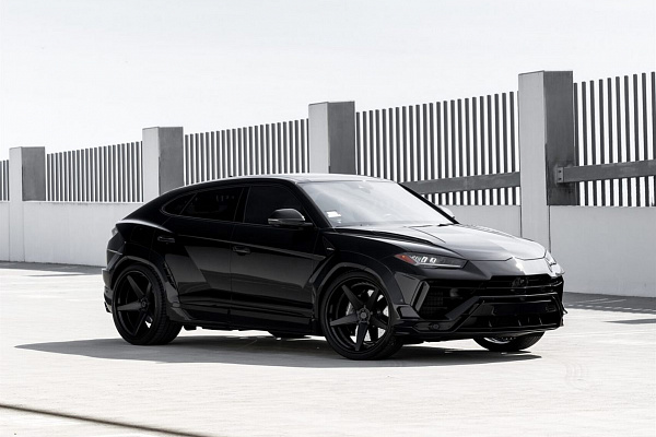 Фото дисков Anrky RS5.3 Черный сатин на Lamborghini Urus