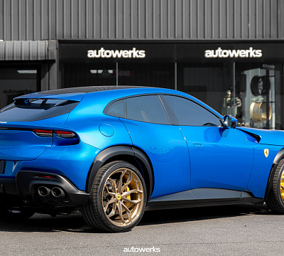 Фото дисков HRE P201 на Ferrari Purosangue