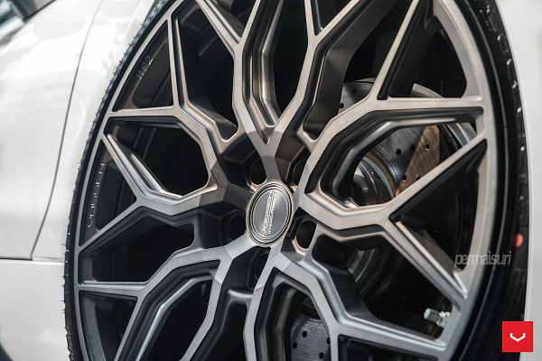 Фото дисков Vossen HF-2 Сатиновый графит на BMW i8