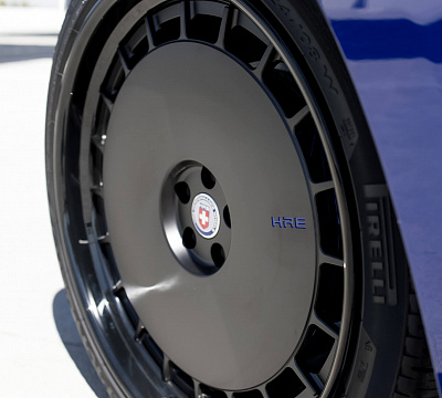 Фото дисков HRE 935 на Rolls-Royce Cullinan