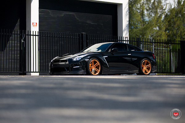 Фото дисков Vossen CG-202 Глянцевая медь на Nissan GT-R