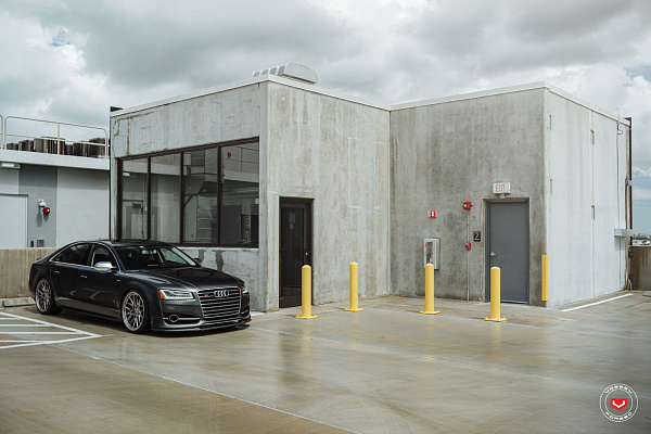 Фото дисков Vossen ML-X3 Глянцевый тонированный лак на Audi A/S 8 (D4)