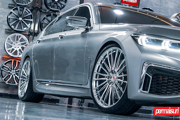 Фото дисков Vossen S17-04 Глянцевый лак на BMW 7 (G11/G12)