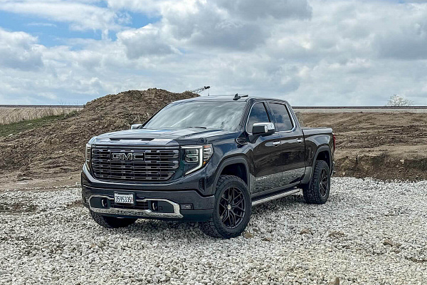 Фото дисков HRE P161 Черный сатин на GMC Sierra IV
