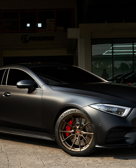 Фото дисков EVO-2 Глянцевая бронза на Mercedes-Benz CLS (C257)