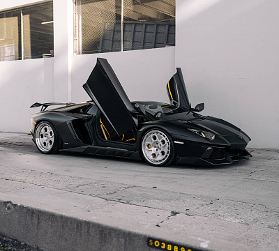 Фото дисков HRE 454 GTM на Lamborghini Aventador