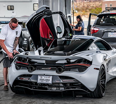 Фото дисков Strasse Wheels SV15T Deep Concave FS на McLaren 720S