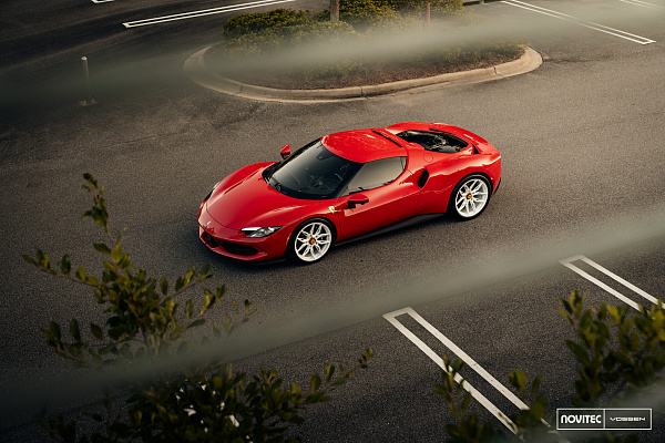 Фото дисков NOVITEC NF11 Белый глянец на Ferrari 296