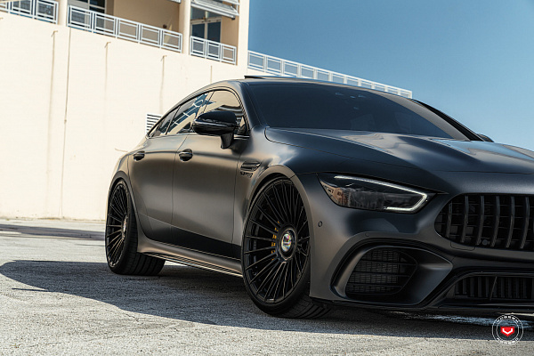 Фото дисков Vossen S17-13 Черный глянец на Mercedes-Benz AMG GT I