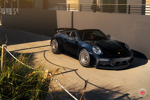 Фото дисков Vossen LC3-13T Глянцевый темный лак на Porsche 911 VIII