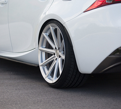 Фото дисков Vossen VFS-10 на Lexus IS II