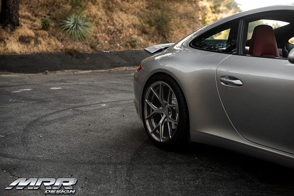 Фото дисков MRR FS06 Глянцевый графит на Porsche 911 VII