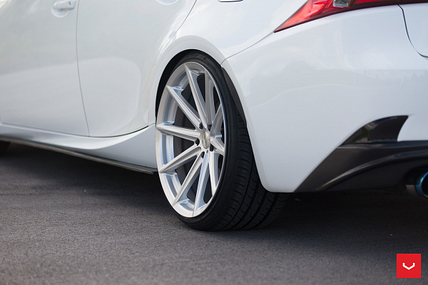 Фото дисков Vossen VFS-10 Серебро на Lexus IS II