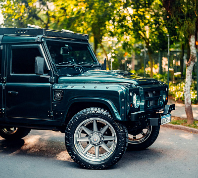 Фото дисков HRE HD188 на Land Rover Defender I
