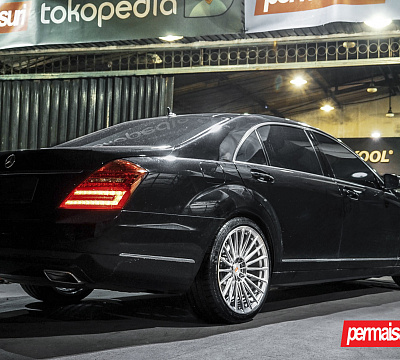 Фото дисков Vossen S17-04 на Mercedes-Benz S-Class (W221)