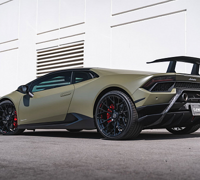 Фото дисков Brixton Forged PF10 на Lamborghini Huracan