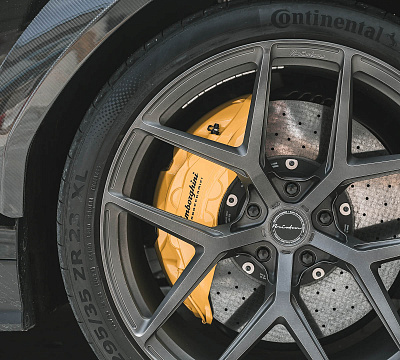 Фото дисков Brixton Forged PF7 на Lamborghini Urus