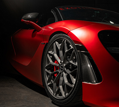 Фото дисков Brixton Forged CM6-R на McLaren 720S