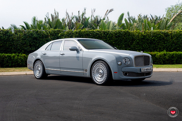 Фото дисков Vossen LC3-13T Глянцевый лак на Bentley Mulsanne II