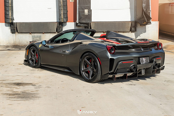 Фото дисков Anrky RS5.3 Глянцевый темный лак на Ferrari 812