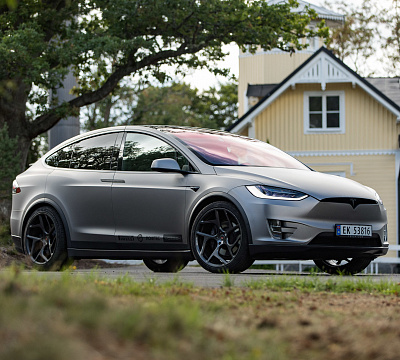 Фото дисков Vossen CG-205T на Tesla Model X