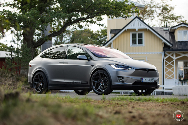 Фото дисков Vossen CG-205T Глянцевый графит на Tesla Model X