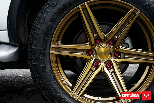Фото дисков Vossen HF6-2 Глянцевое темное золото на Toyota Fortuner II
