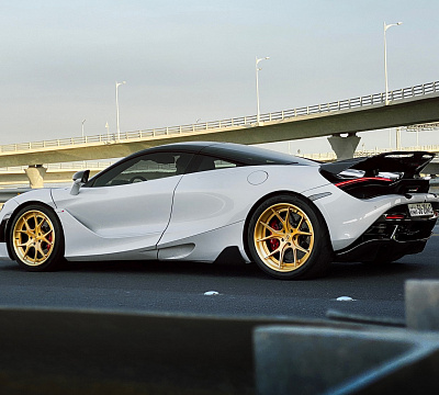 Фото дисков Strasse Wheels SM5R Deep Concave FS на McLaren 720S