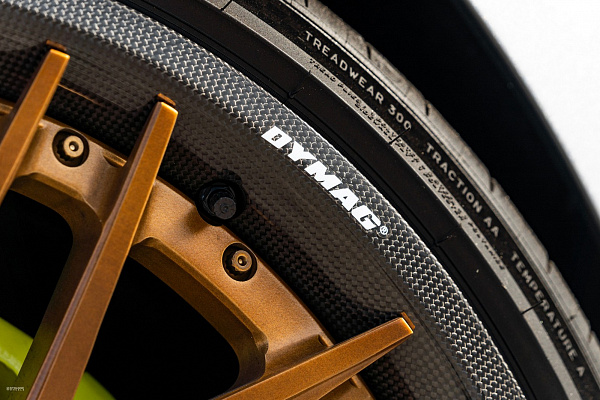 Фото дисков Strasse Wheels SV10M Track Сатиновая бронза на Lamborghini Aventador