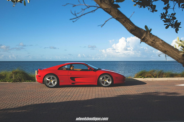 Ferrari F355 GTB
