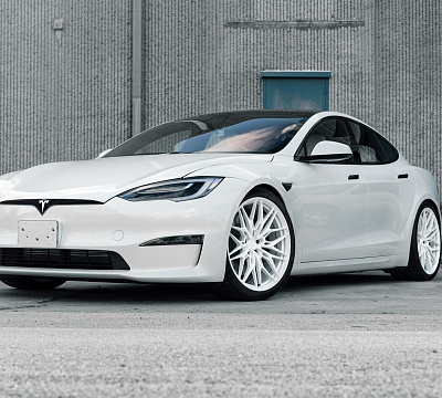Фото дисков Anrky S1-X1 на Tesla Model S