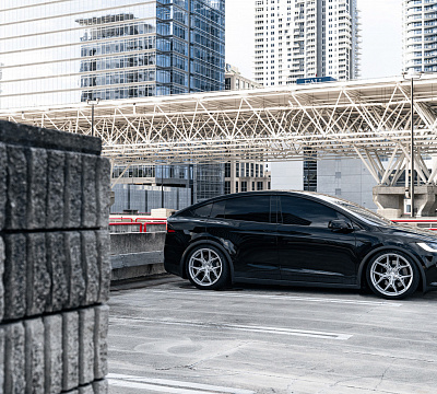 Фото дисков Vossen HF-5 на Tesla Model X
