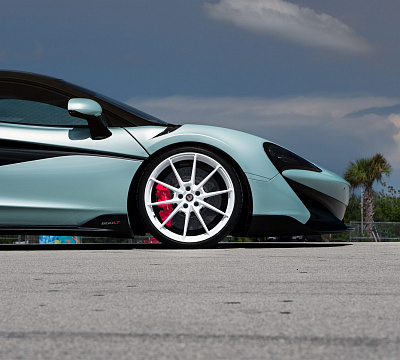 Фото дисков Anrky AN18 на McLaren 600