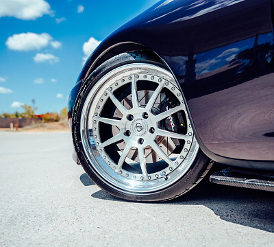 Фото дисков Strasse Wheels R10 Performance на Toyota Supra A80