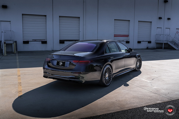 Фото дисков Vossen S17-13 Черный глянец на Mercedes-Benz S-Class (W223)