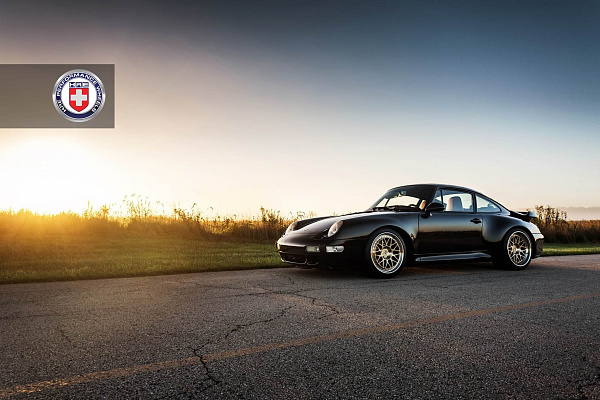 Фото дисков HRE 300 Глянцевая шампань на Porsche 911 IV