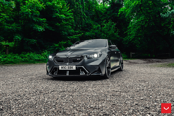 Фото дисков Vossen HF-5 Черный глянец на BMW 5/M5 (G60/G90)