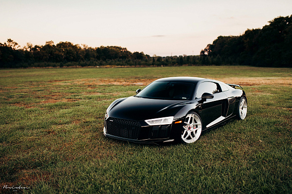 Фото дисков Brixton Forged WR7 Глянцевый лак на Audi R8 (4S)