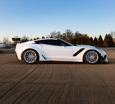Фото дисков HRE P200 на Chevrolet Corvette C7