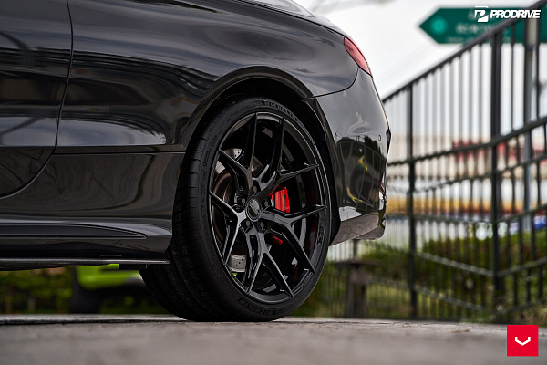 Фото дисков Vossen HF-5 Черный глянец на Mercedes-Benz C-Class (W205)