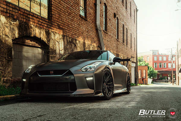 Фото дисков Vossen M-X6 Черный глянец на Nissan GT-R