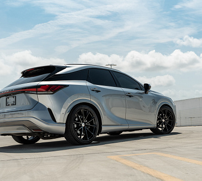 Фото дисков HRE P204 на Lexus RX V