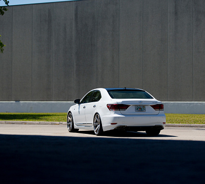Фото дисков Vossen CG-207 на Lexus LS IV