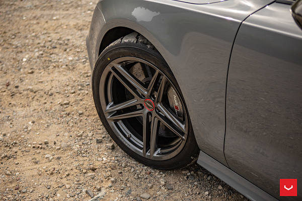 Фото дисков Vossen VFS-5 Глянцевый графит на Audi A/RS 7 (4G)