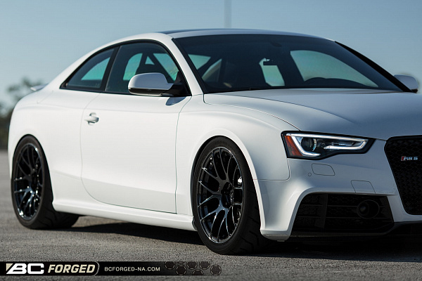 Фото дисков BC Forged RS40 Черный глянец на Audi A/S/RS 5 (8T)
